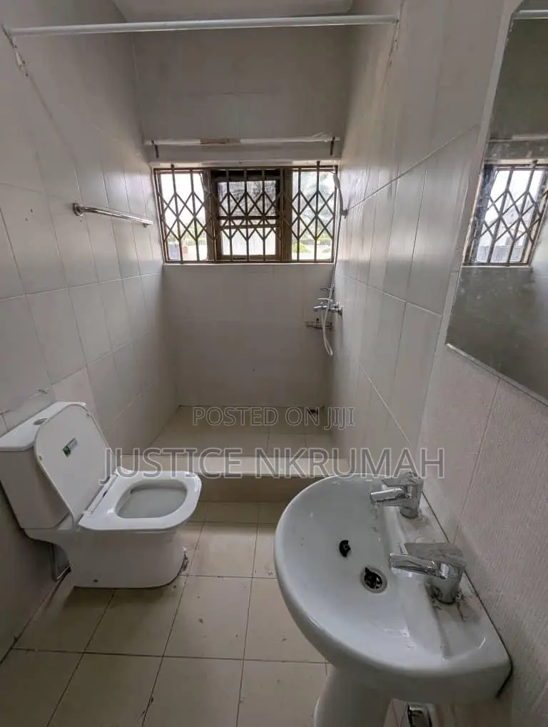 2bdrm Apartment in Mr Justice Estate, Achimota for rent