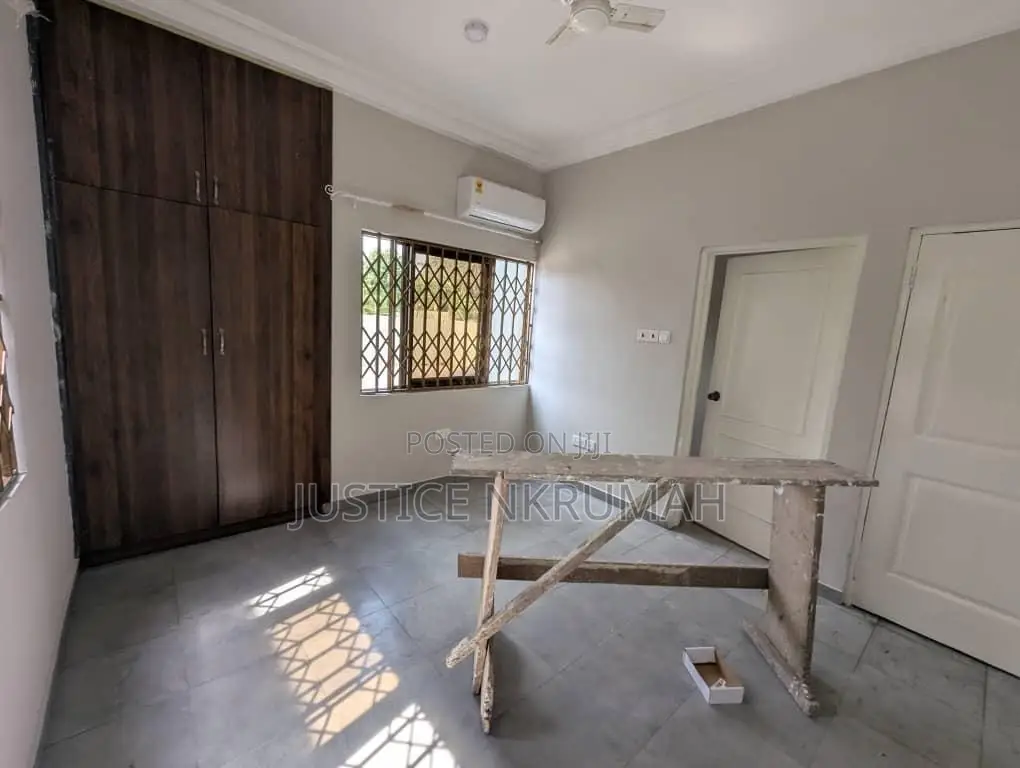 2bdrm Apartment in Mr Justice Estate, Achimota for rent