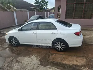 Toyota Corolla L 4dr Sedan (1.8L 4cyl 5M) 2012 White