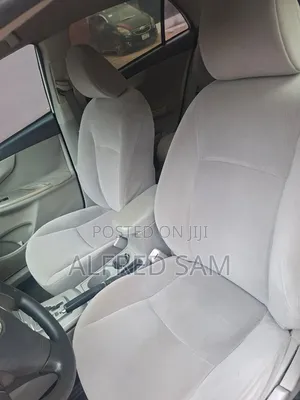 Toyota Corolla L 4dr Sedan (1.8L 4cyl 5M) 2012 White