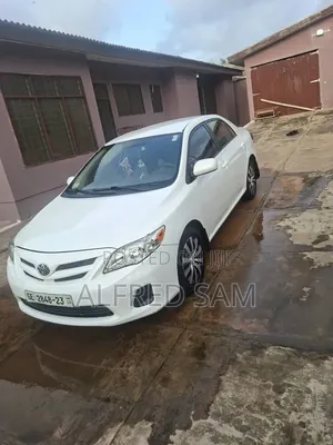 Toyota Corolla L 4dr Sedan (1.8L 4cyl 5M) 2012 White