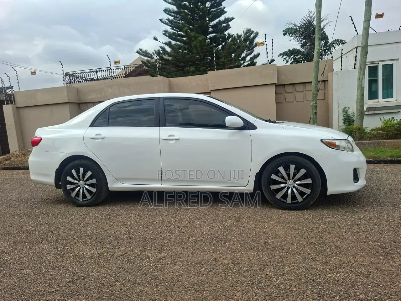 Toyota Corolla L 4dr Sedan (1.8L 4cyl 5M) 2012 White