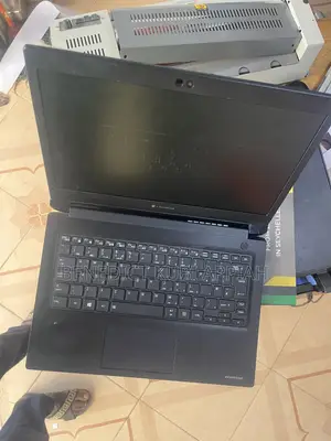 Laptop Dynabook Satellite Pro C50-H 4GB Intel Celeron SSD 256GB