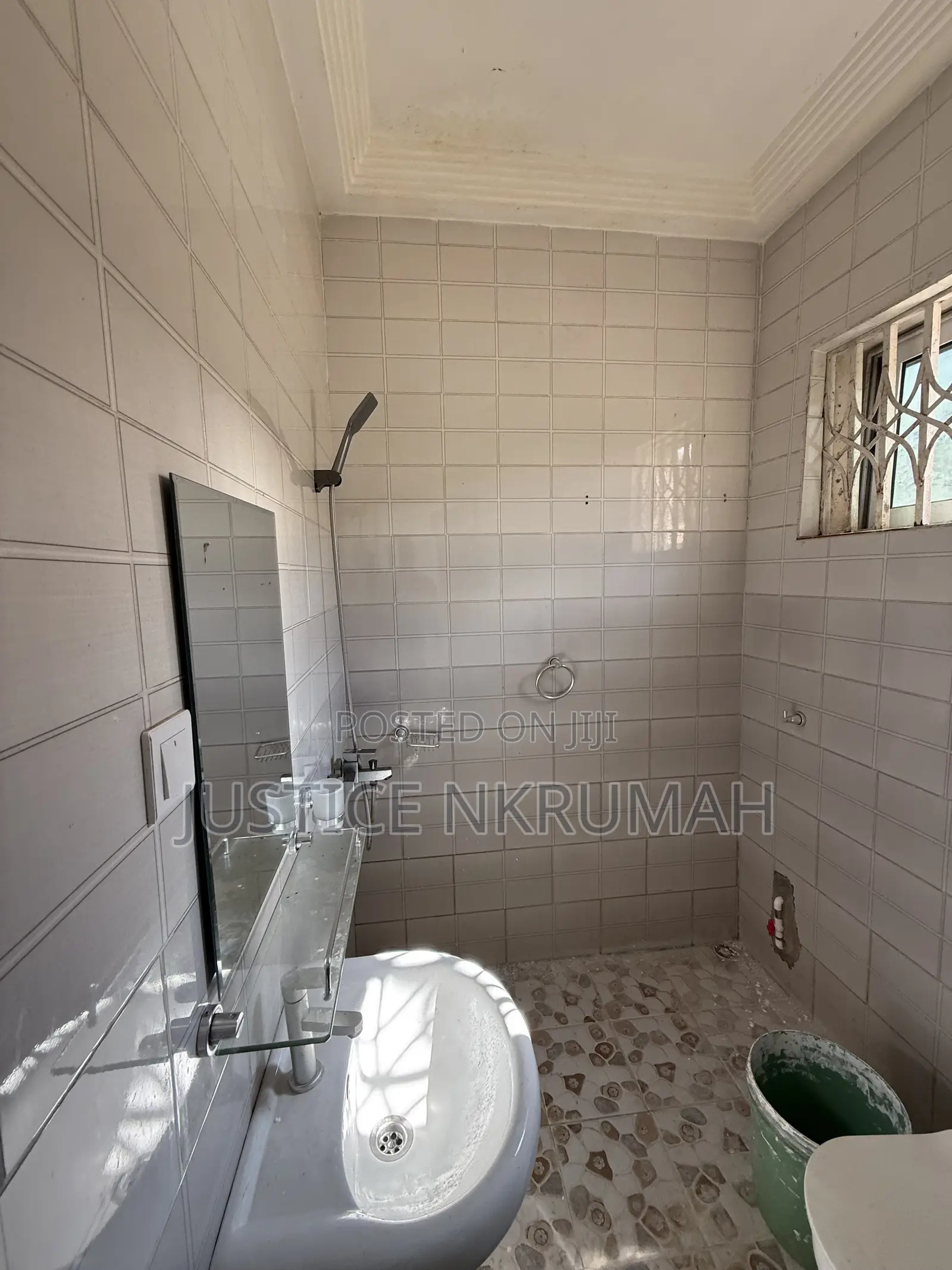 1bdrm Apartment in Mr Justice Estate, Bortiano for rent