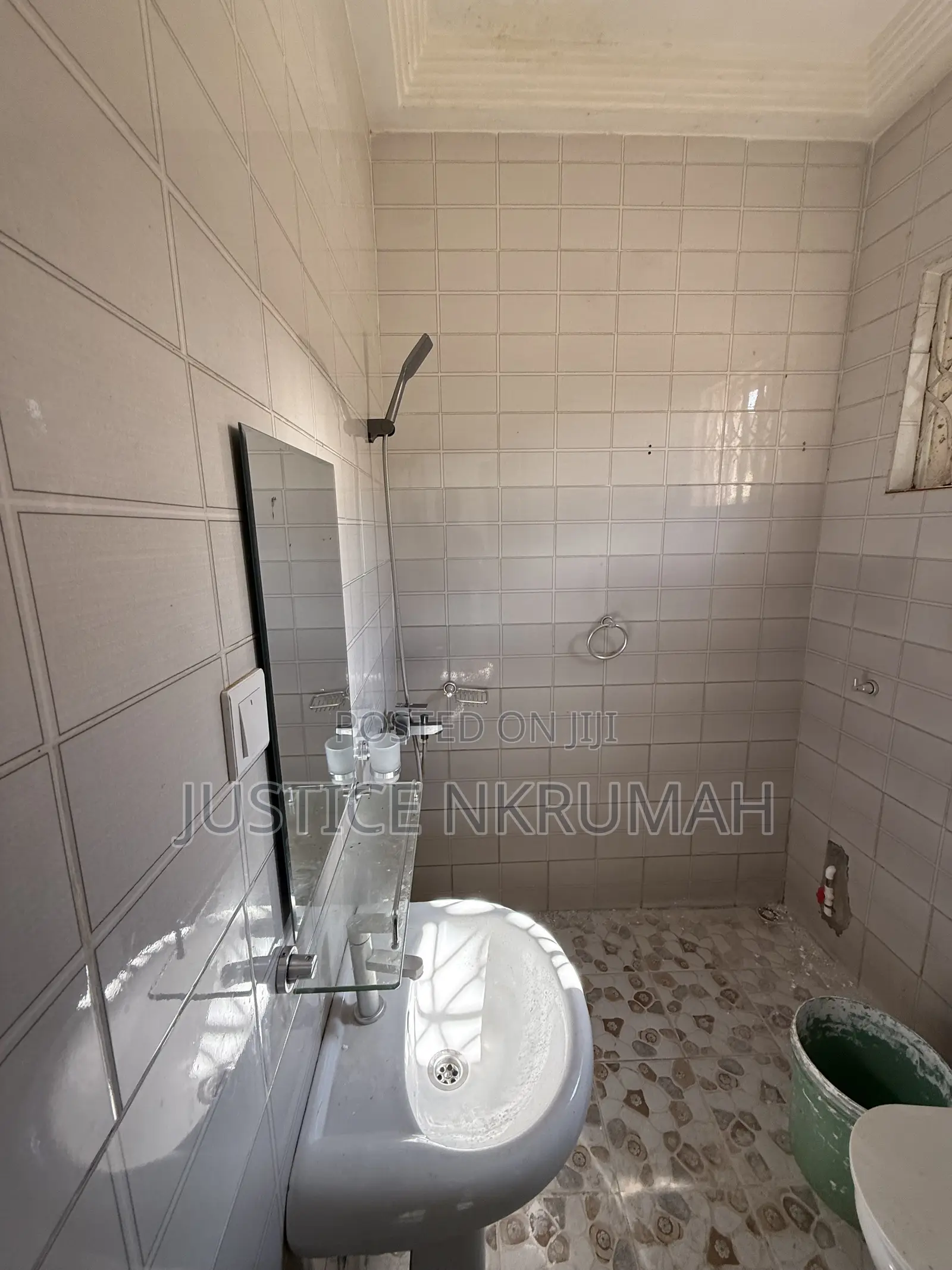 1bdrm Apartment in Mr Justice Estate, Bortiano for rent