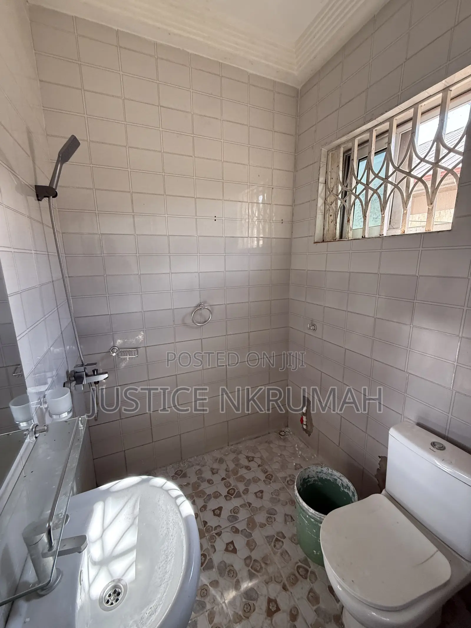 1bdrm Apartment in Mr Justice Estate, Bortiano for rent