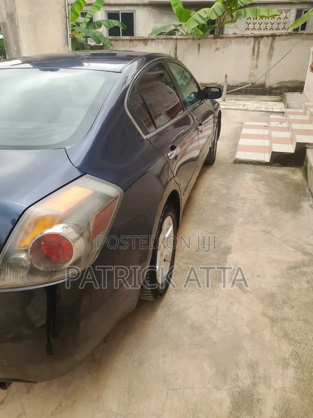 Nissan Altima 2010 Blue