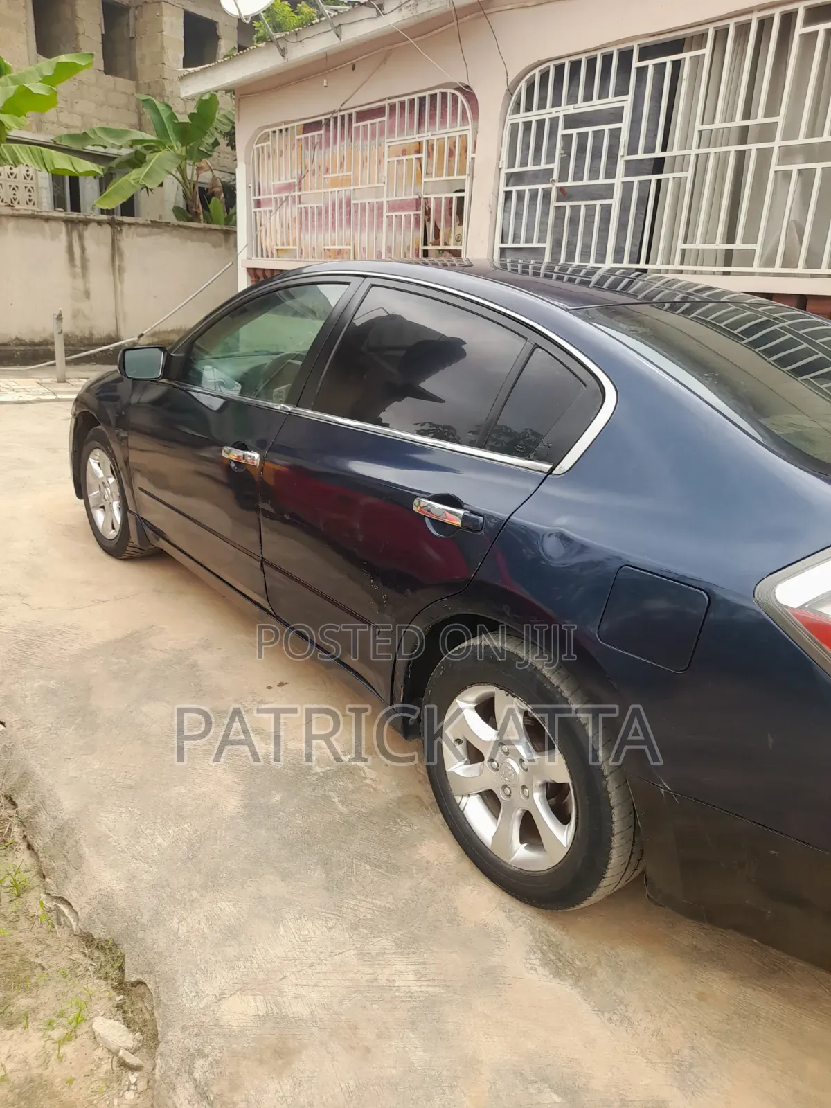 Nissan Altima 2010 Blue