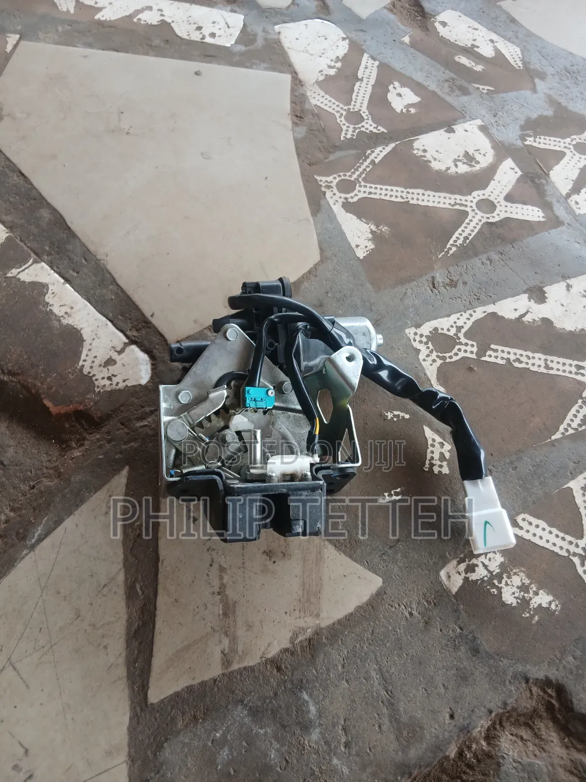 Toyota Rav4 2016 Boot Lock