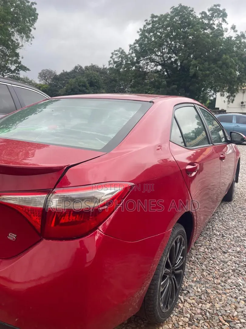 Toyota Corolla 2014 Red