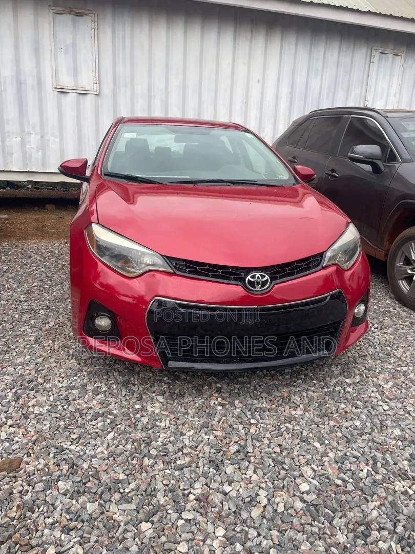 Toyota Corolla 2014 Red