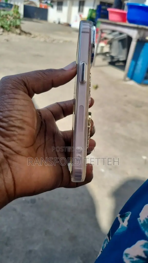 Apple iPhone 15 128 GB Pink