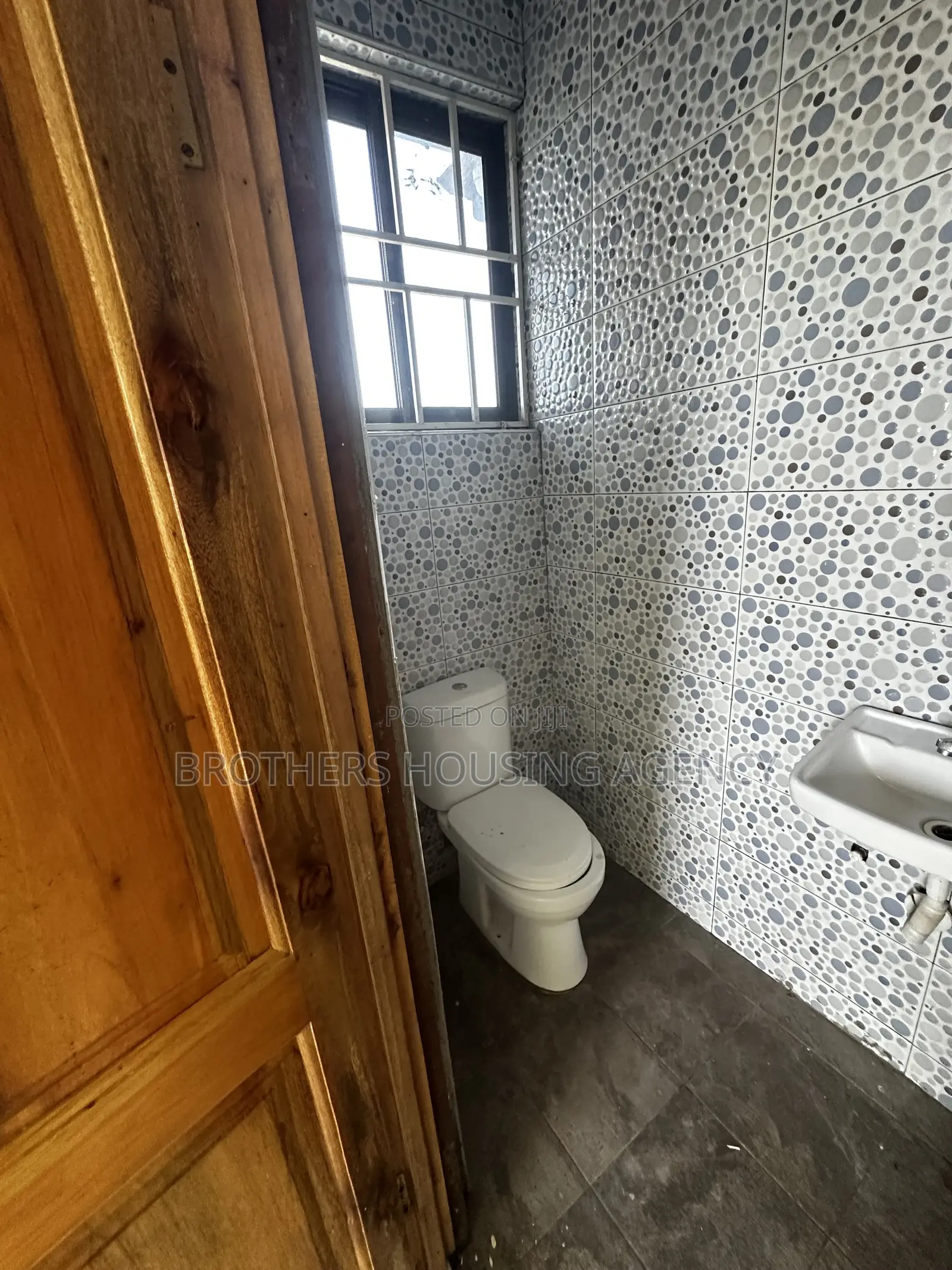 2bdrm Apartment in Brothers Properties, New-Juaben Municipal for rent