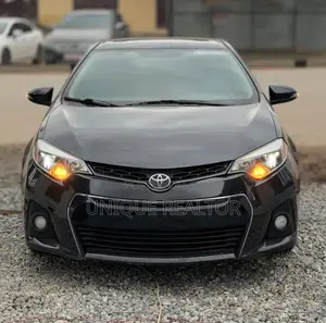 Toyota Corolla 2016 Black