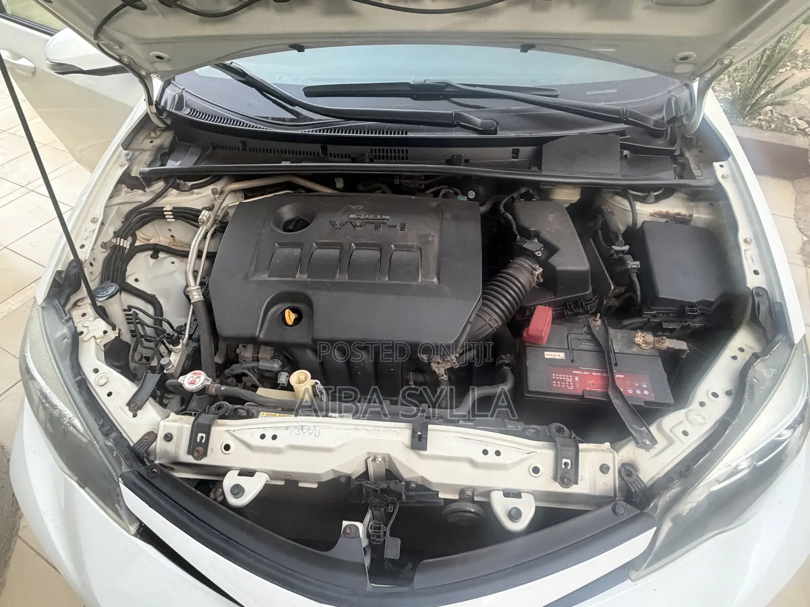Toyota Corolla SE (1.8L 4cyl 6M) 2018 White