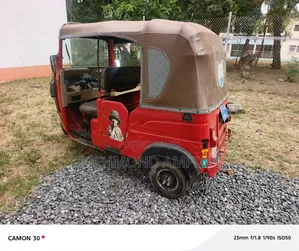 Bajaj RE 2025 Red
