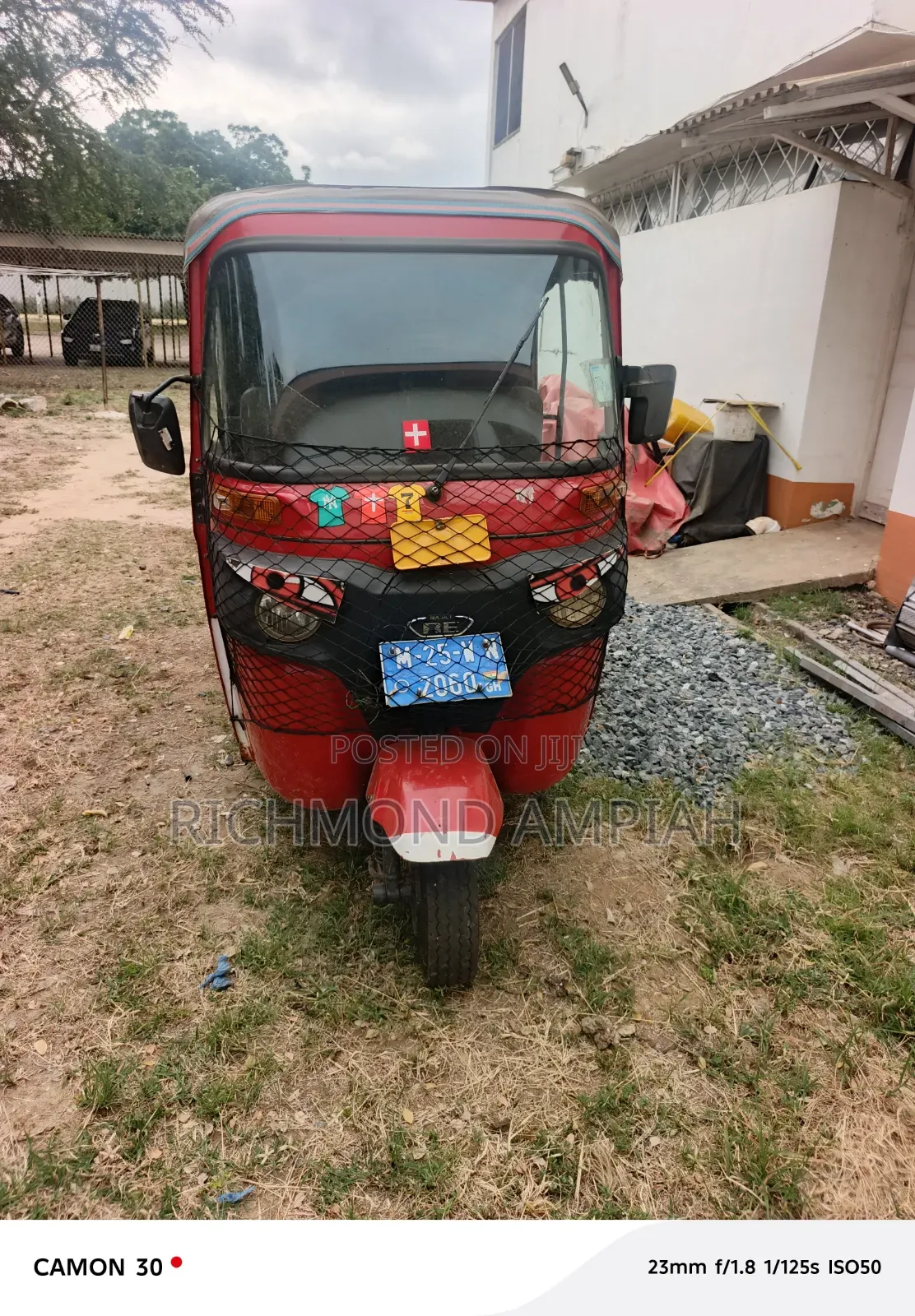 Bajaj RE 2025 Red
