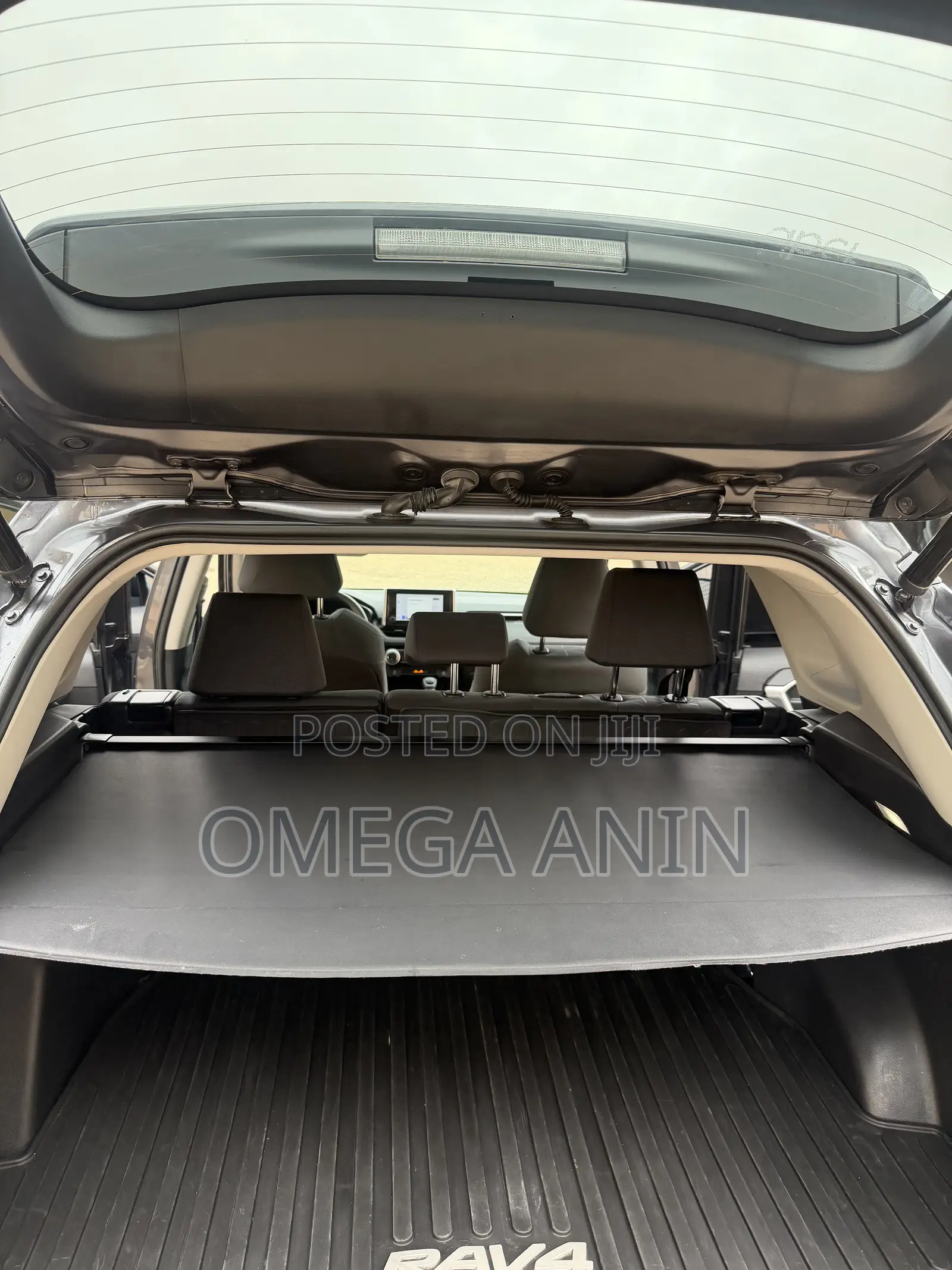 Toyota RAV4 XLE AWD 2023 Gray