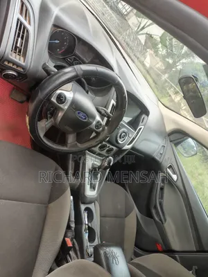Ford Focus 2014 Red