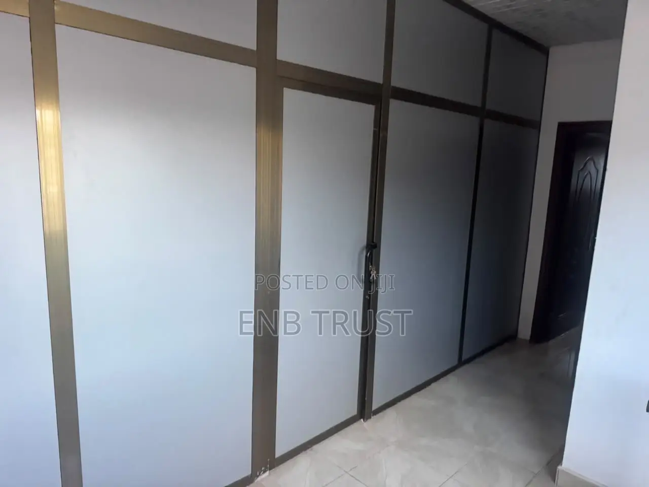 3 Bedrooms Office Space for Rent at Mile7