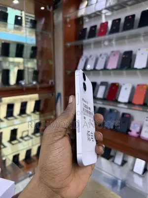 Apple iPhone 16 128 GB White