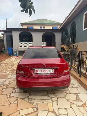 Mercedes-Benz C250 2014 Red