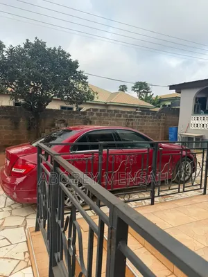 Mercedes-Benz C250 2014 Red