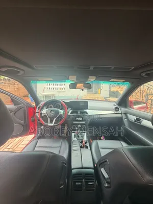 Mercedes-Benz C250 2014 Red