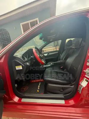 Mercedes-Benz C250 2014 Red