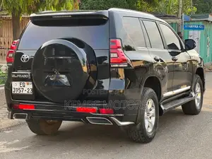Toyota Land Cruiser Prado 2011 Black