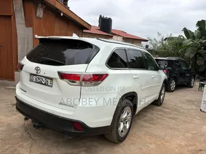 Toyota Highlander Limited V6 4x4 (3.5L 6cyl 6A) 2016 White