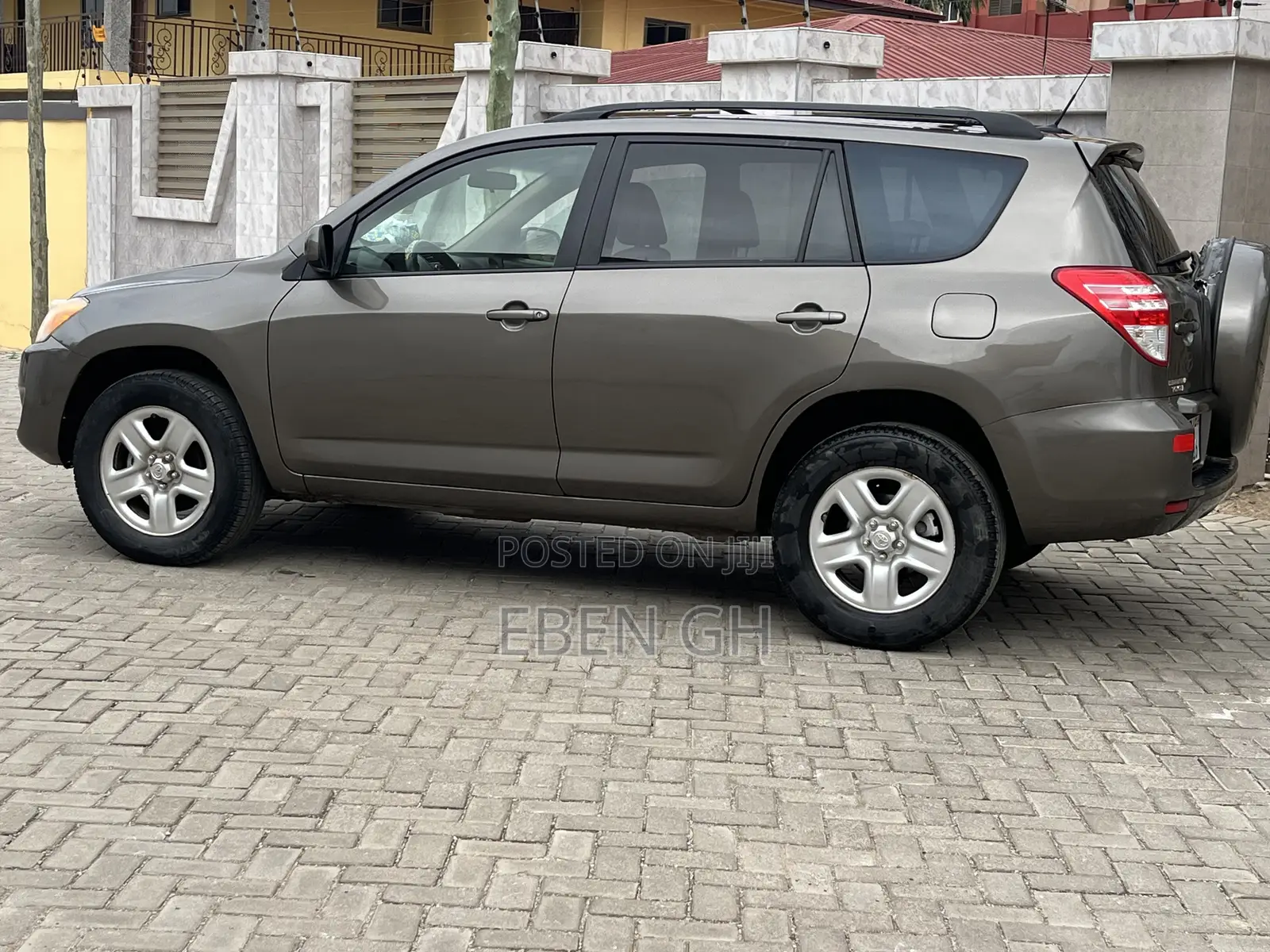 Toyota RAV4 2.5 2010 Gray