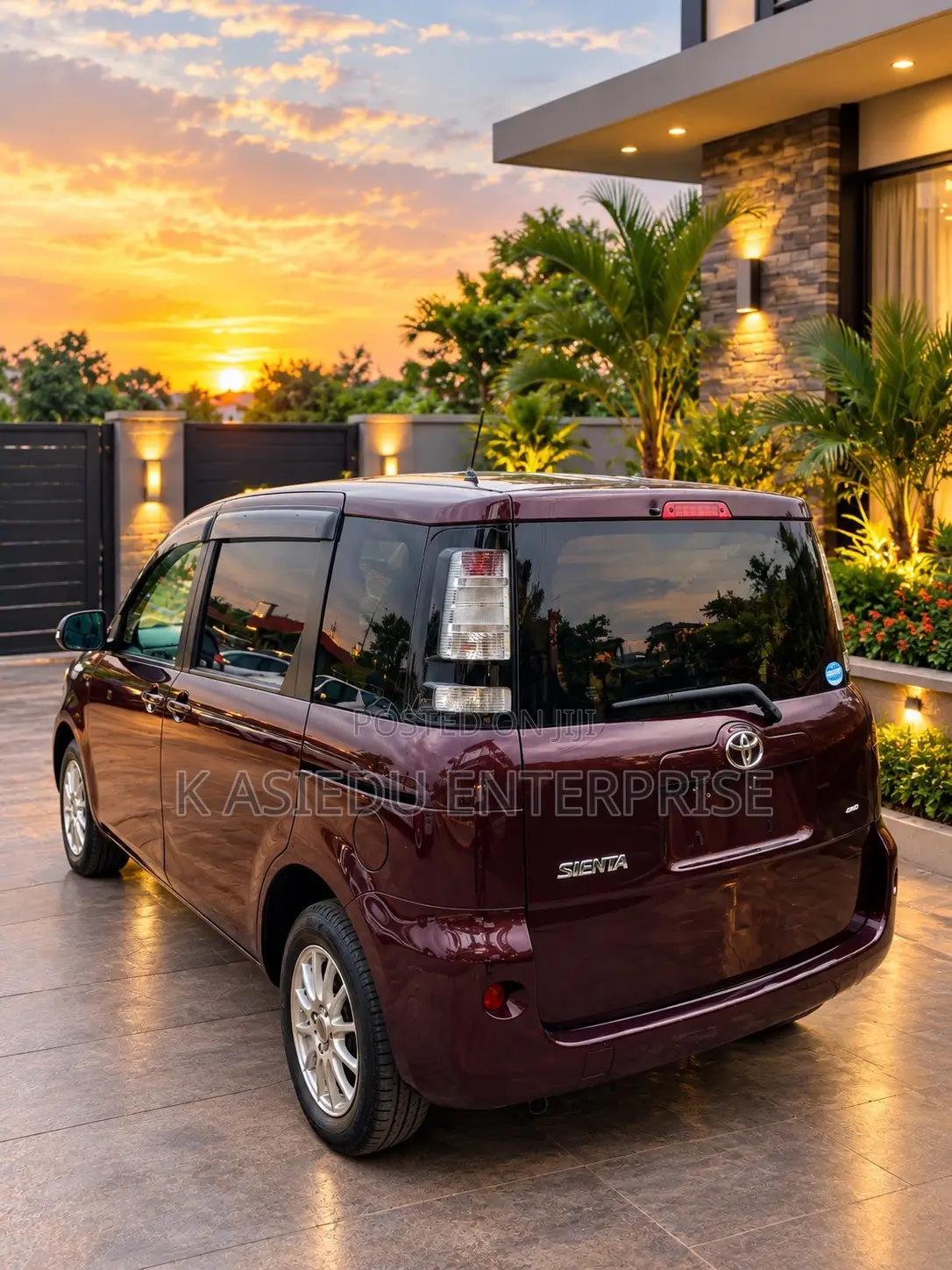 Toyota Sienta 1.5 FWD 2012 Burgundy