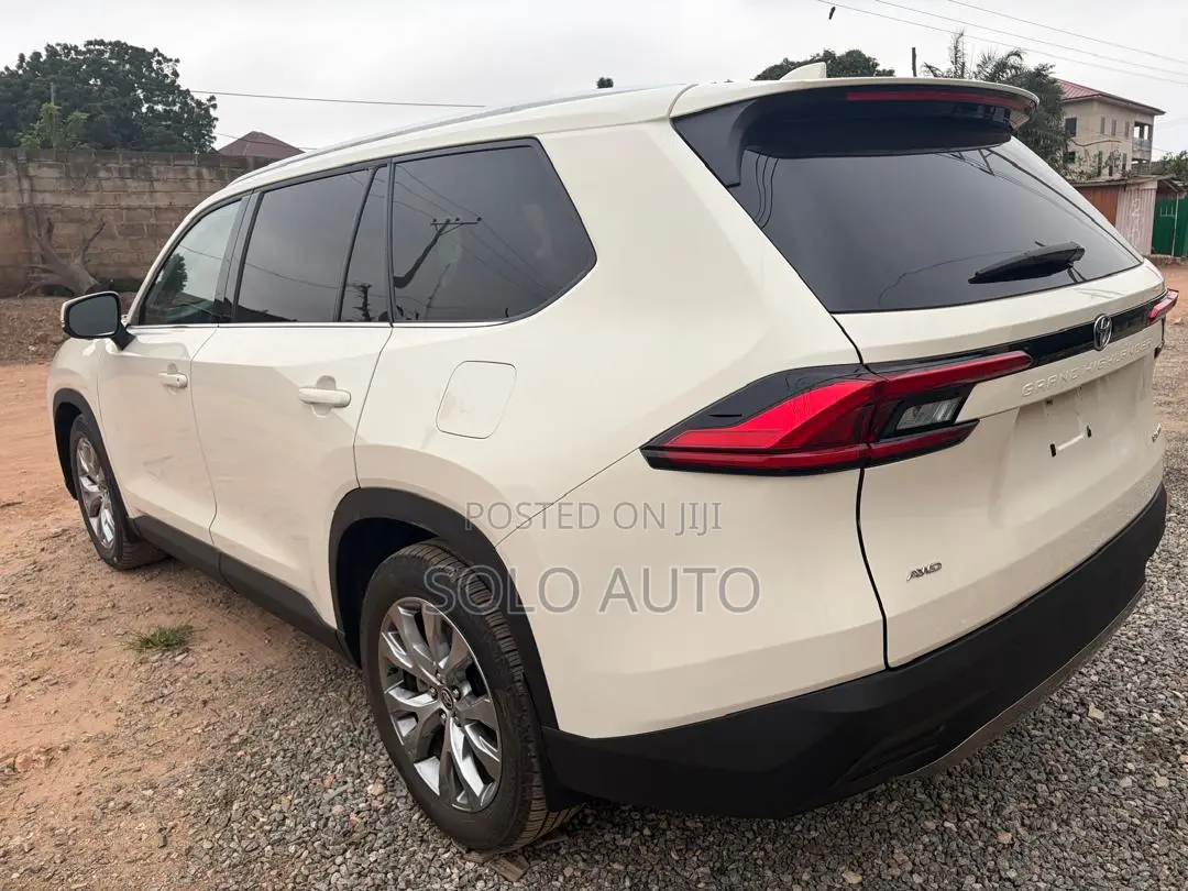 Toyota Grand Highlander 2024 Off white