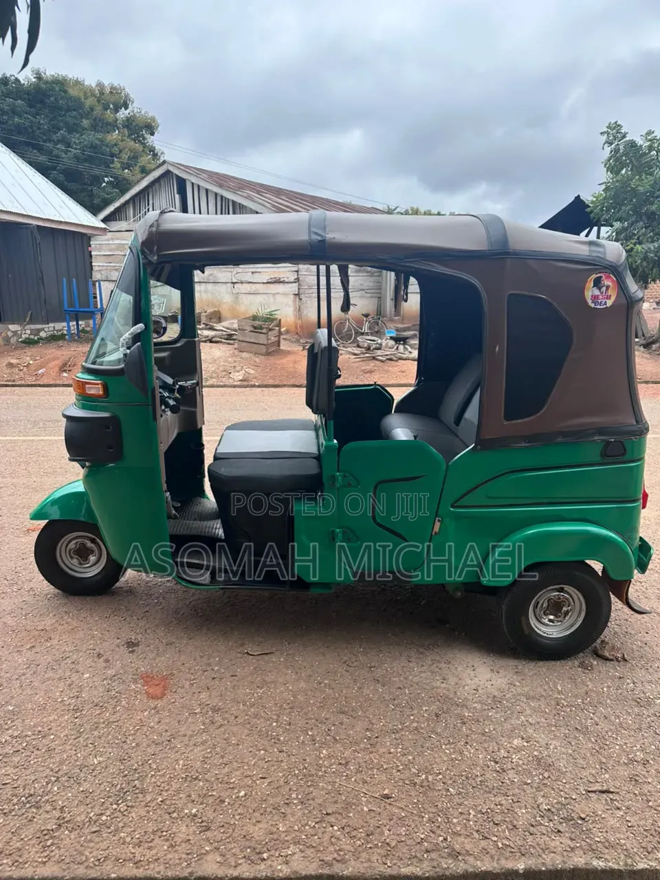 Bajaj RE 2025 Green