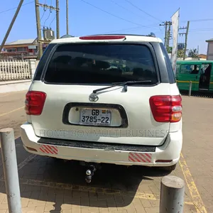 Toyota Sequoia SR5 4dr SUV 4WD (4.7L 8cyl 4A) 2002 White