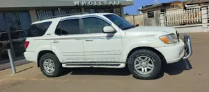 Toyota Sequoia SR5 4dr SUV 4WD (4.7L 8cyl 4A) 2002 White
