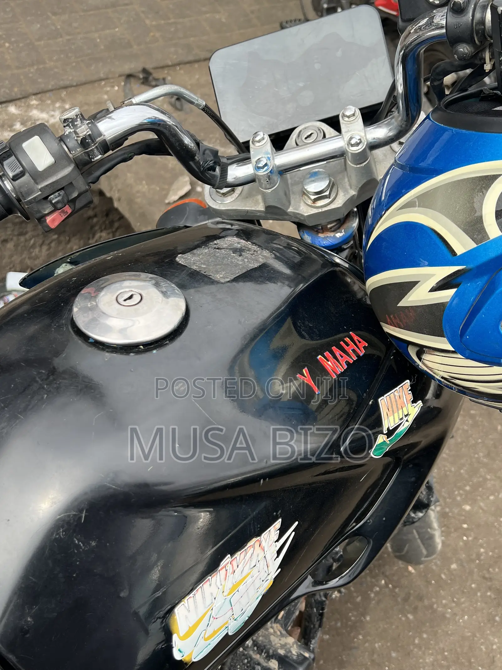 Yamaha 2015 Black