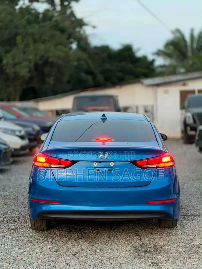 Hyundai Elantra Value Edition Sedan FWD (2.0L 4cyl 6A) 2017 Blue