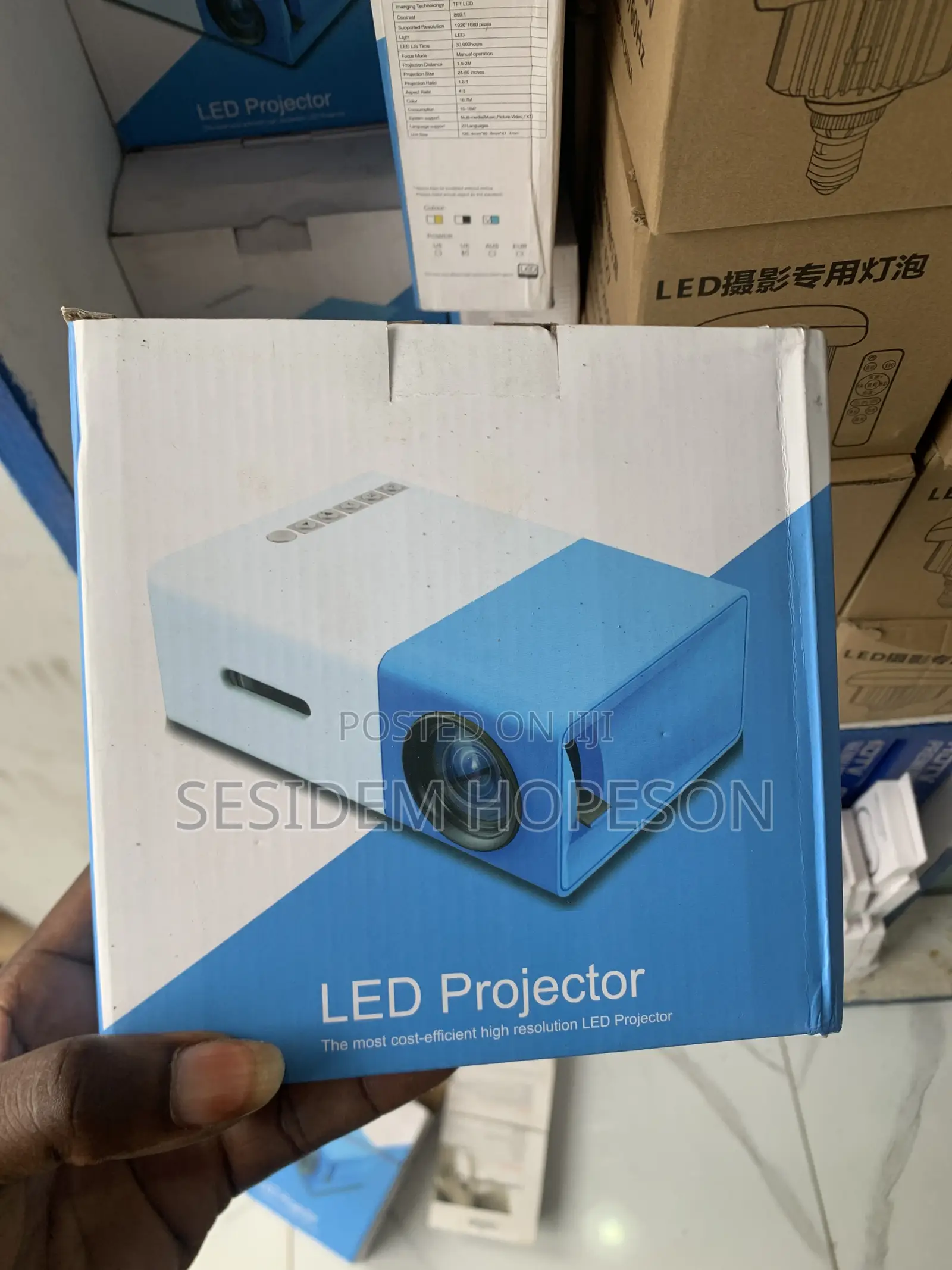 YG300 Portable Mini LED Projector