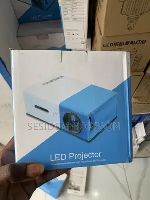 YG300 Portable Mini LED Projector
