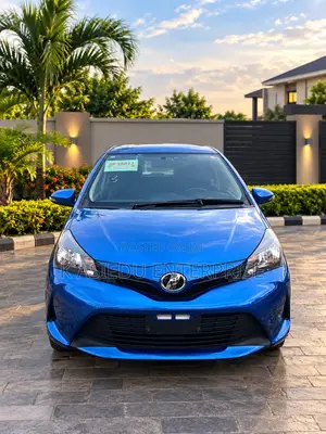 Toyota Vitz 1.3 AWD 5dr 2015 Blue