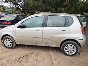 Chevrolet Aveo 2011 Silver