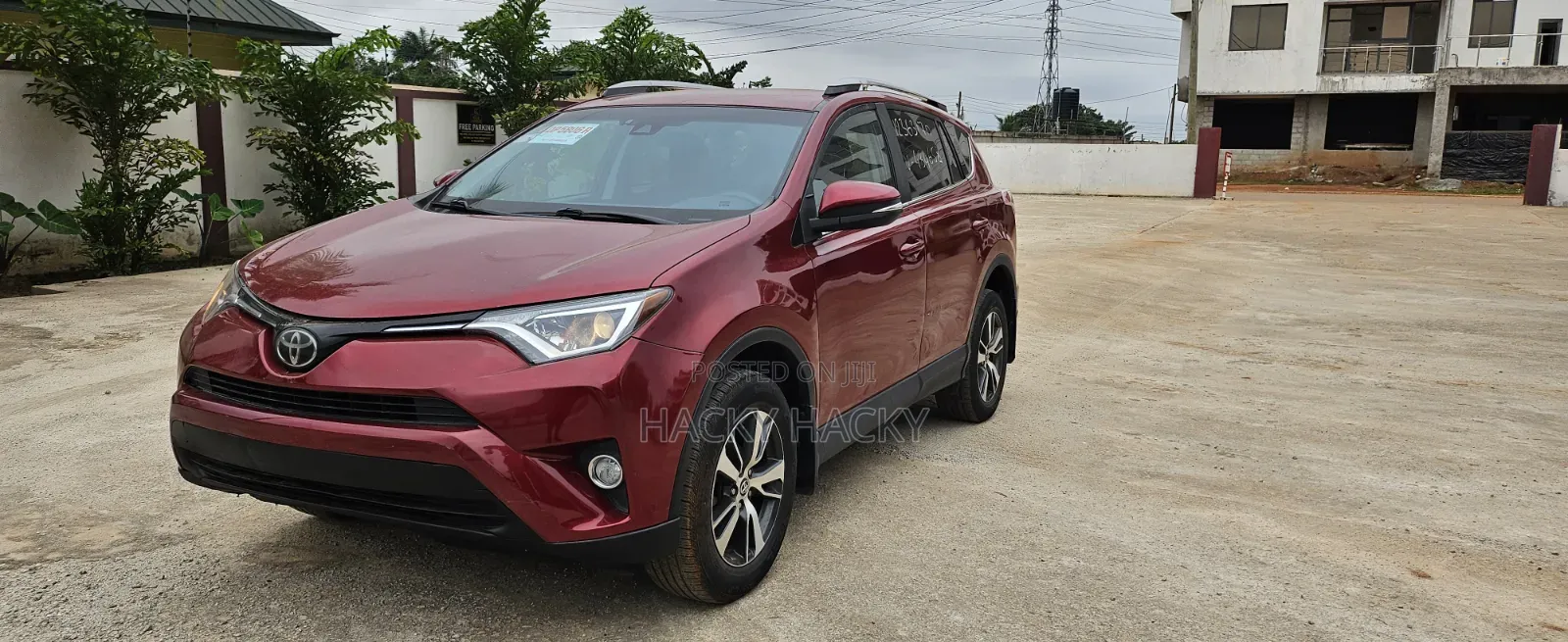 Toyota RAV4 LE 4dr SUV (2.5L 4cyl 6A) 2018 Red