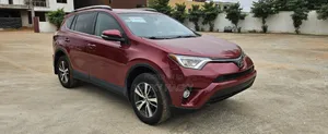 Toyota RAV4 LE 4dr SUV (2.5L 4cyl 6A) 2018 Red