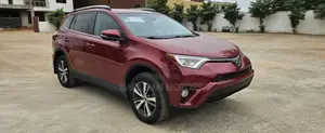 Toyota RAV4 LE 4dr SUV (2.5L 4cyl 6A) 2018 Red