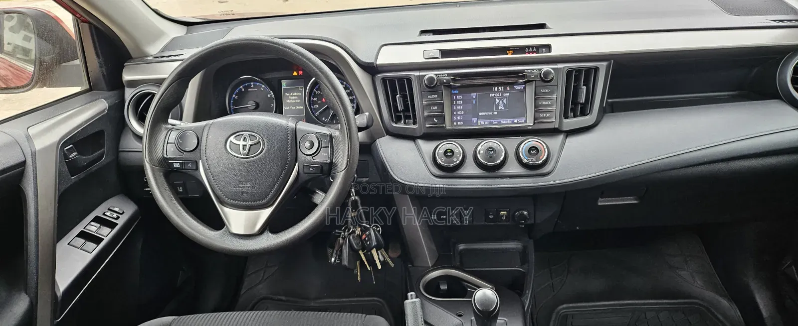 Toyota RAV4 LE 4dr SUV (2.5L 4cyl 6A) 2018 Red