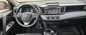 Toyota RAV4 LE 4dr SUV (2.5L 4cyl 6A) 2018 Red