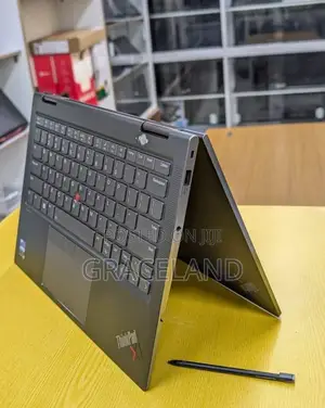 Laptop Lenovo ThinkPad X1 Yoga Gen 8 16GB Intel Core i7 SSD 256GB