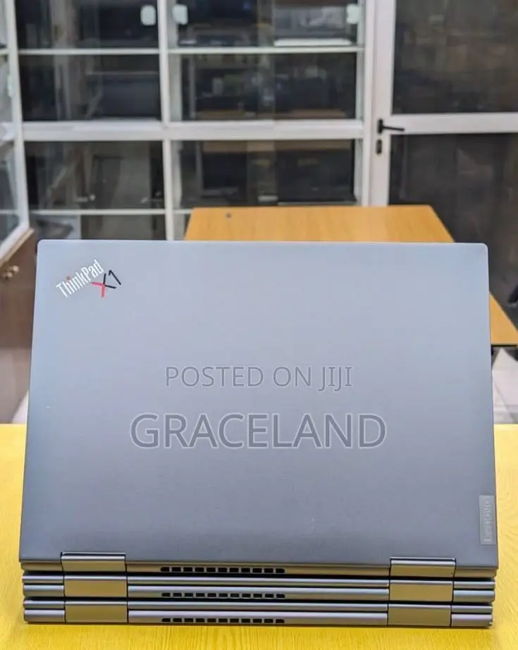 Laptop Lenovo ThinkPad X1 Yoga Gen 8 16GB Intel Core i7 SSD 256GB